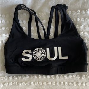 Lululemon sports bra
